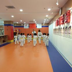 鹏翔跆拳道馆（诺亚新天地店） 培养身心合一的武道精神