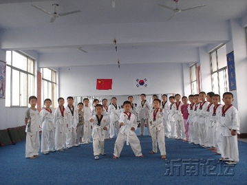 沂南阳光跆拳道馆 以武修心，点亮少年强健之光